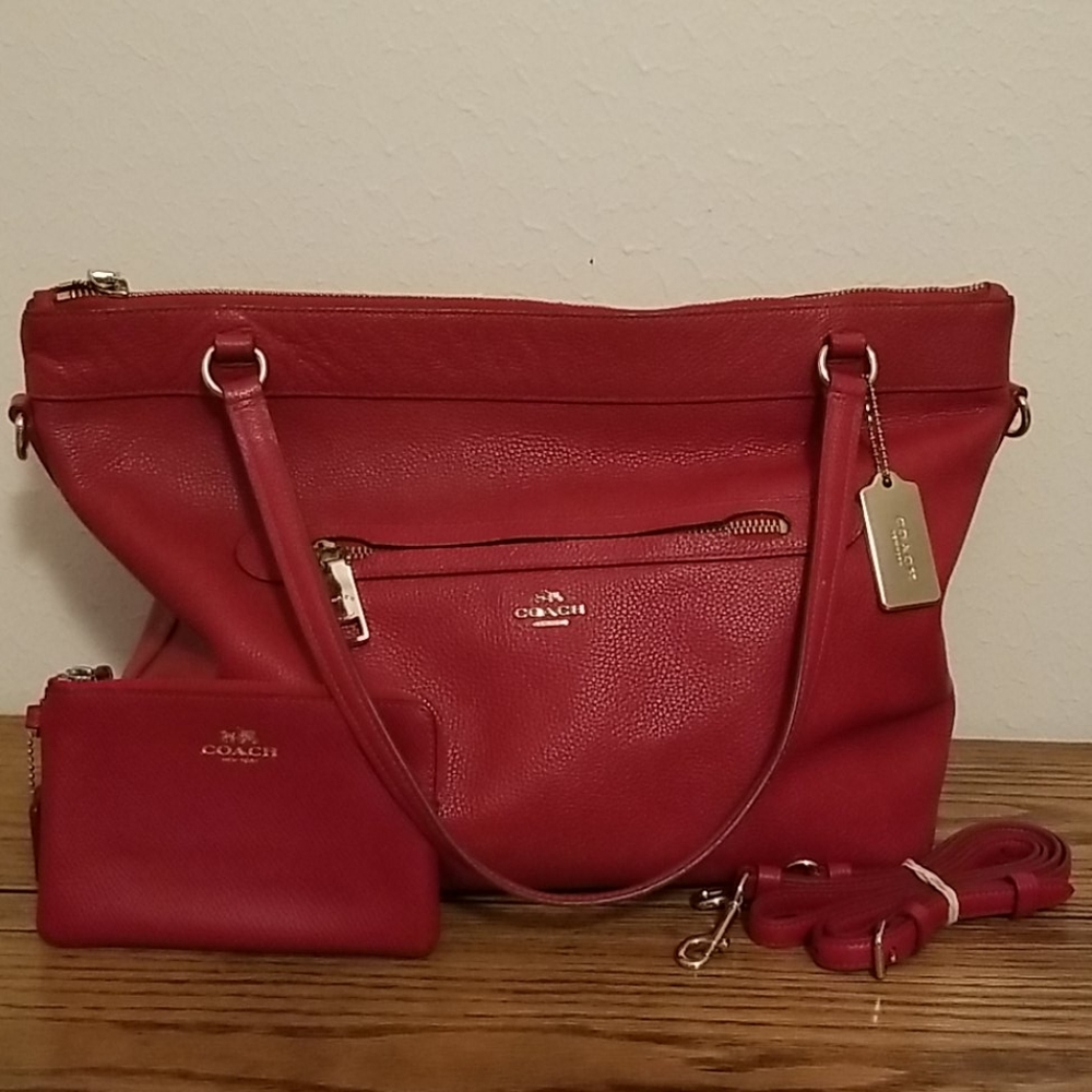 Coach Purse with matching Wristlet